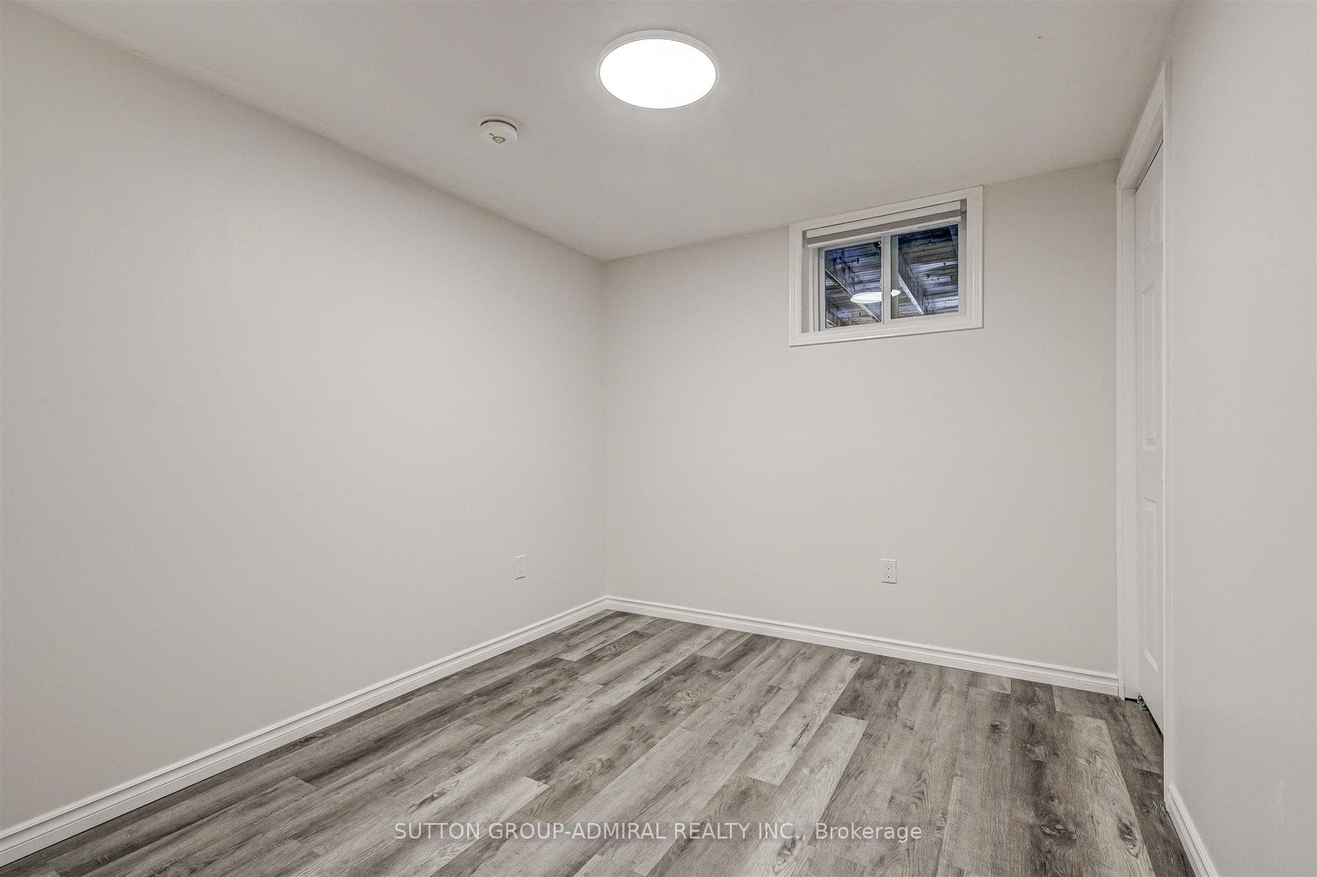 25 Strike Avenue Unit Bsmnt photo 12