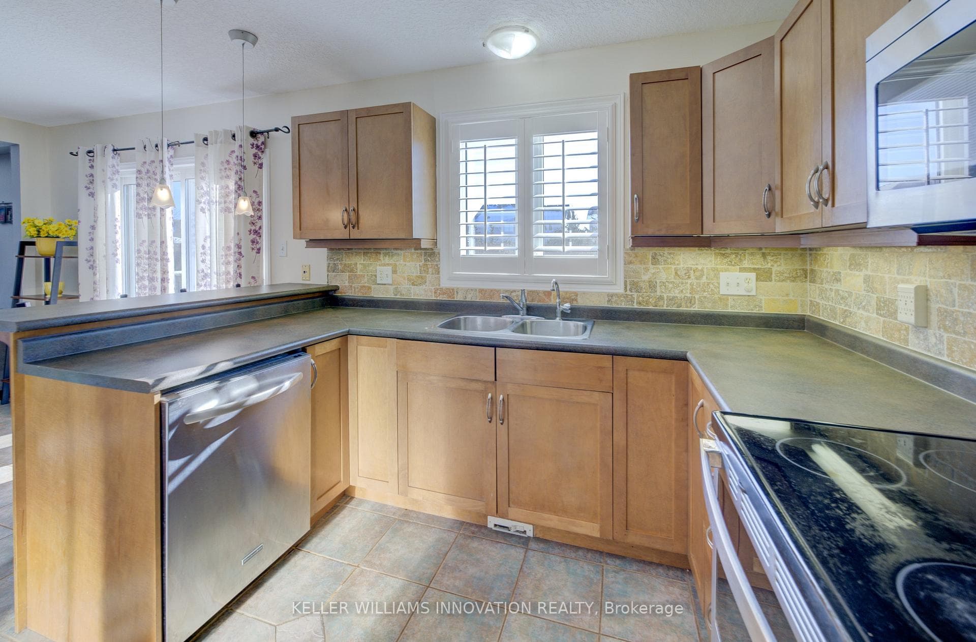 37 Grey Oak Drive photo 13