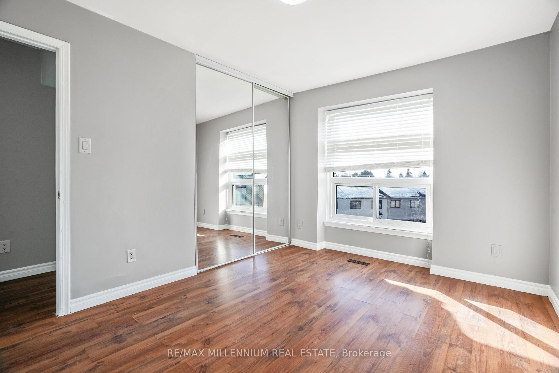 7 Mcmullen Crescent photo 12