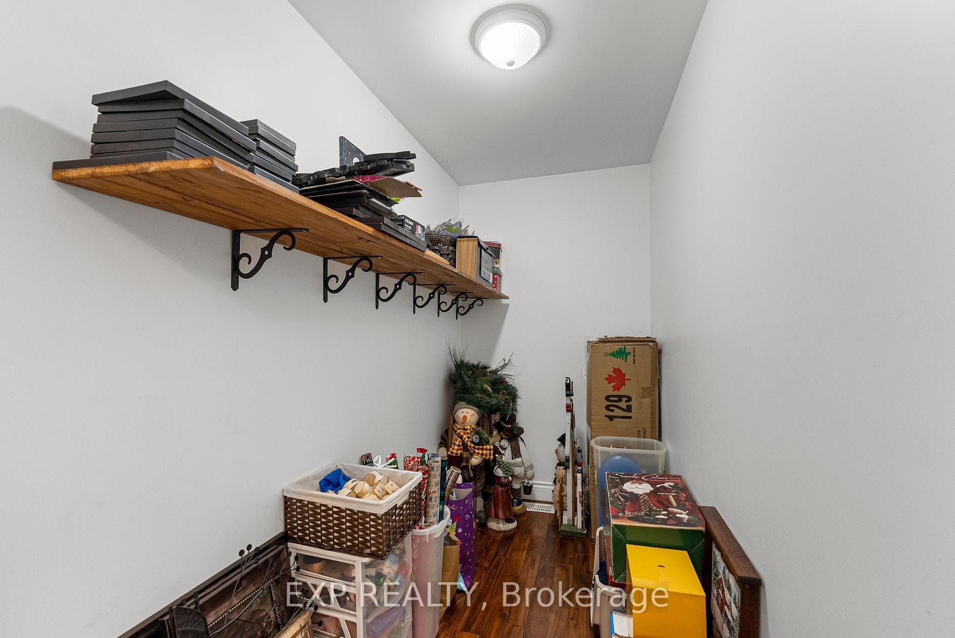 395 Lisgar Avenue photo 26
