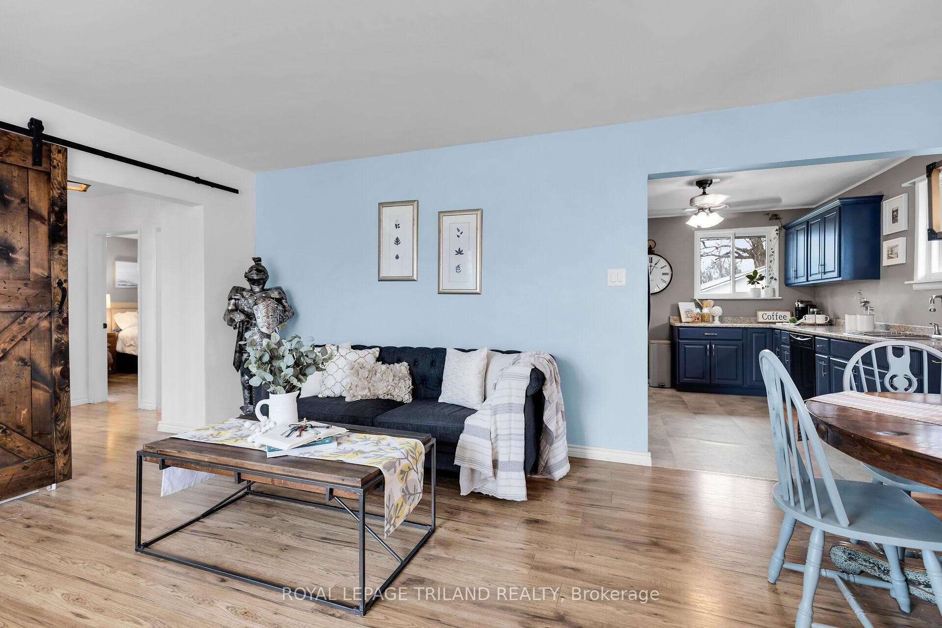 24 Brant Avenue photo 5