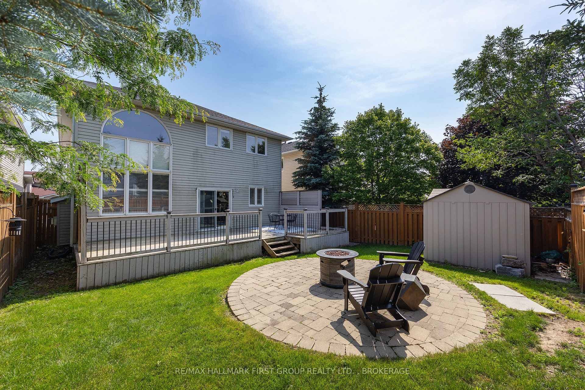 393 CAVENDISH Crescent photo 44