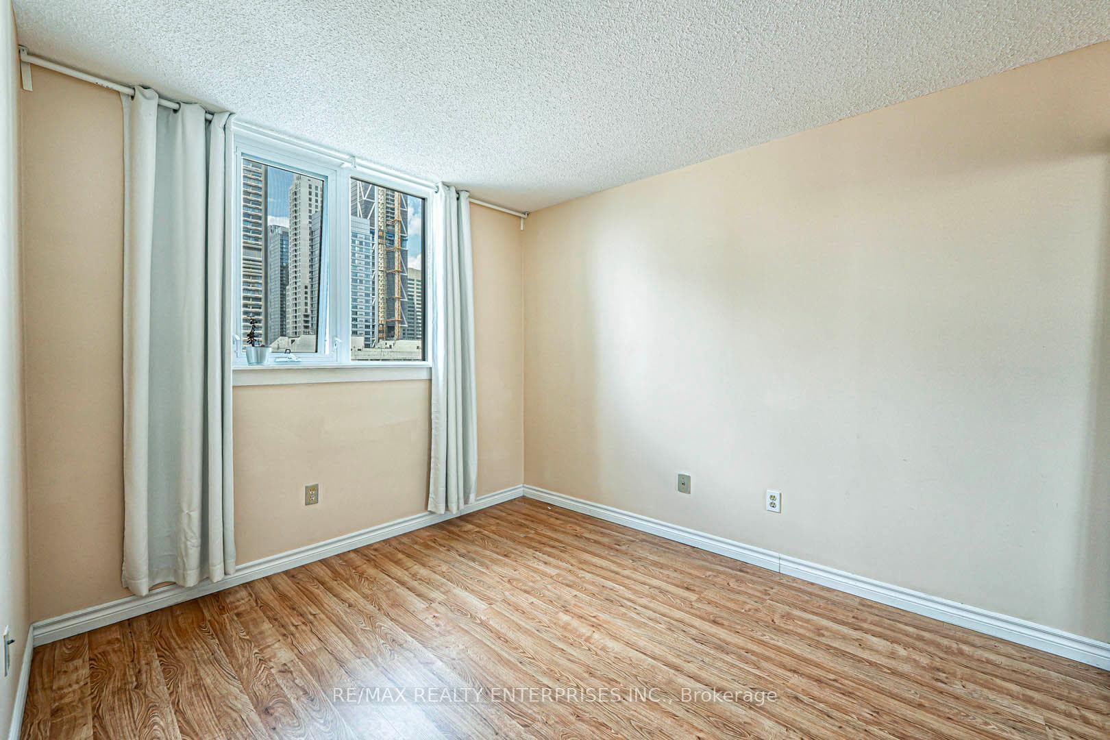 1055 Bay Street Unit Ph14 photo 24