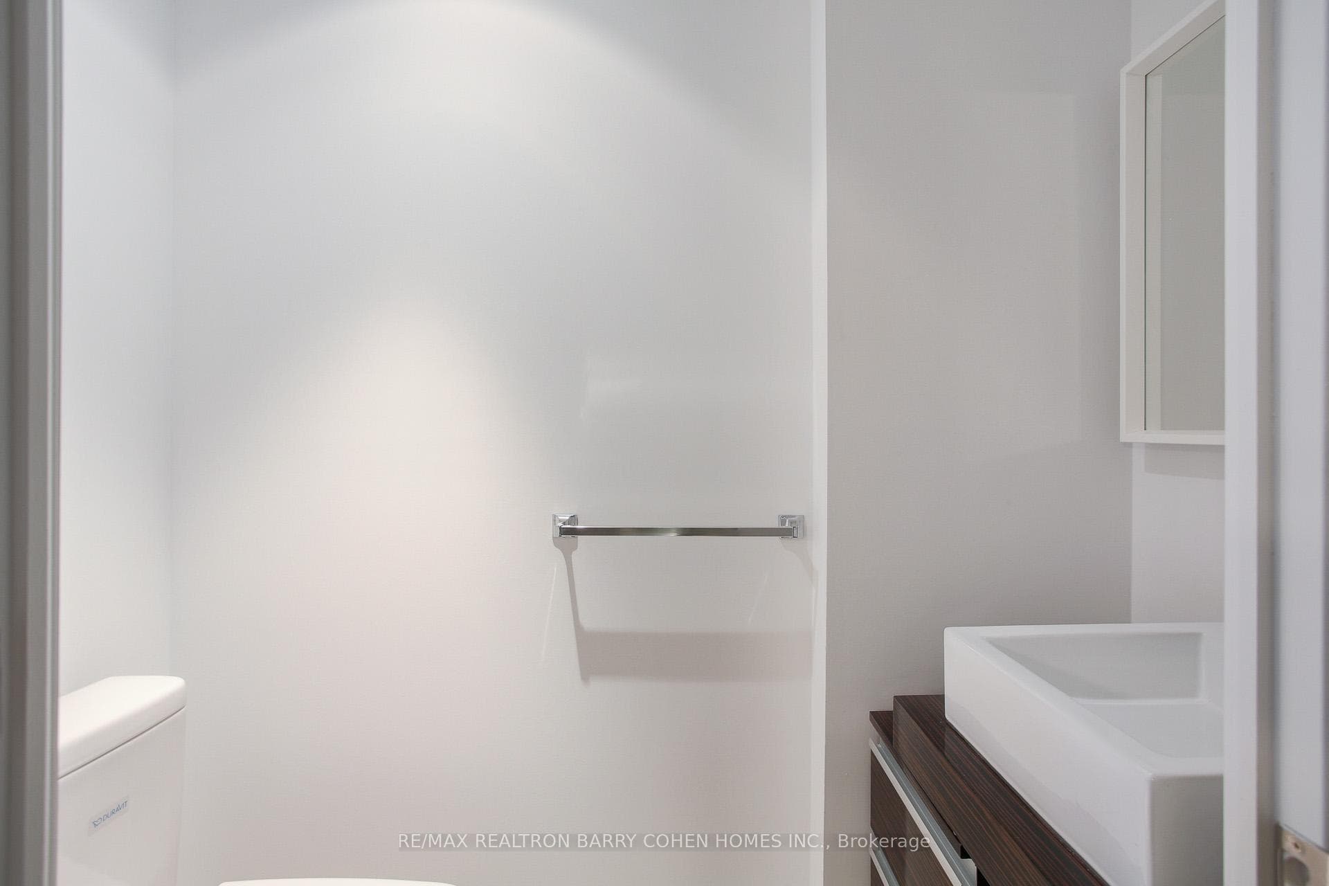 676 Sheppard Avenue Unit 616 photo 21
