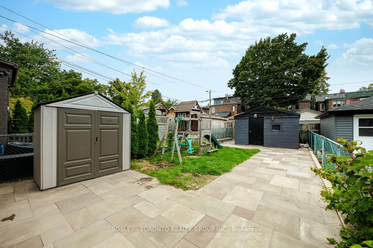 84 Geoffrey Street photo 47
