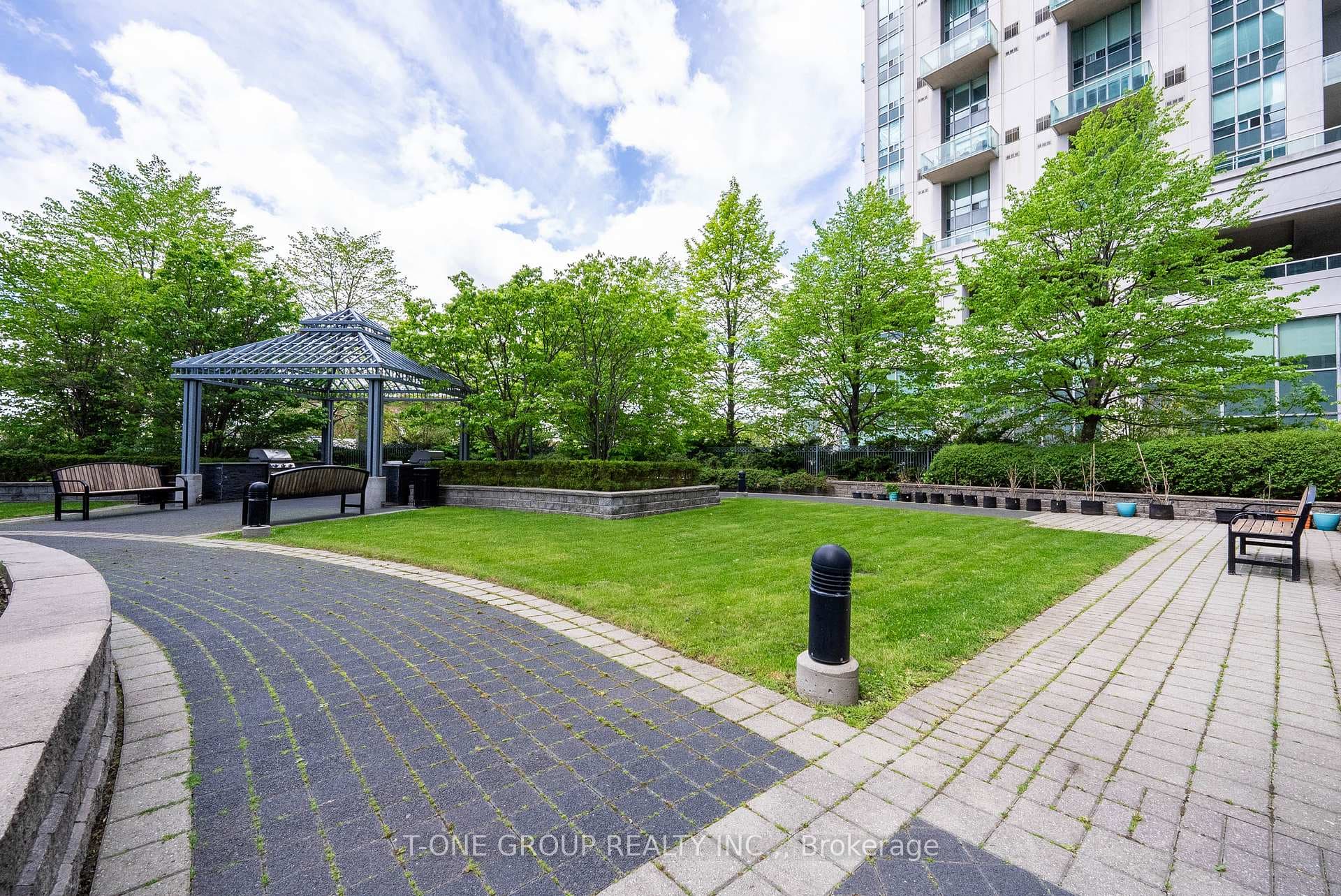 18 Harrison Garden Boulevard Unit 510 photo 36