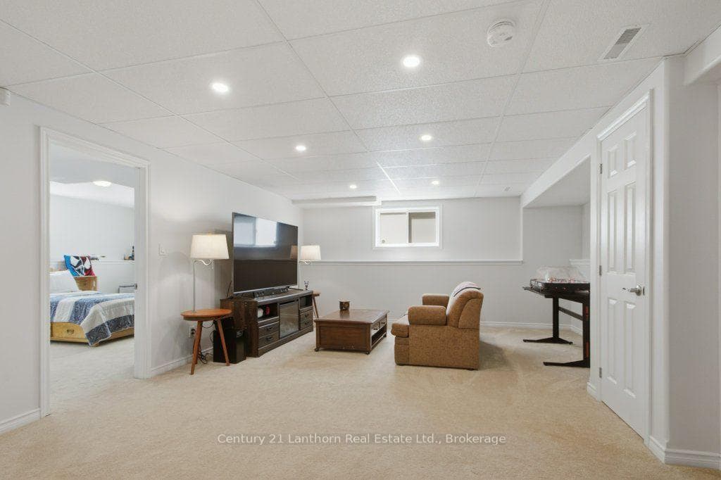 17 Mayhew Drive photo 20