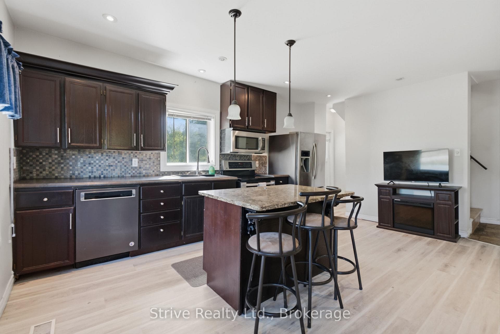 116 Concession Street photo 8