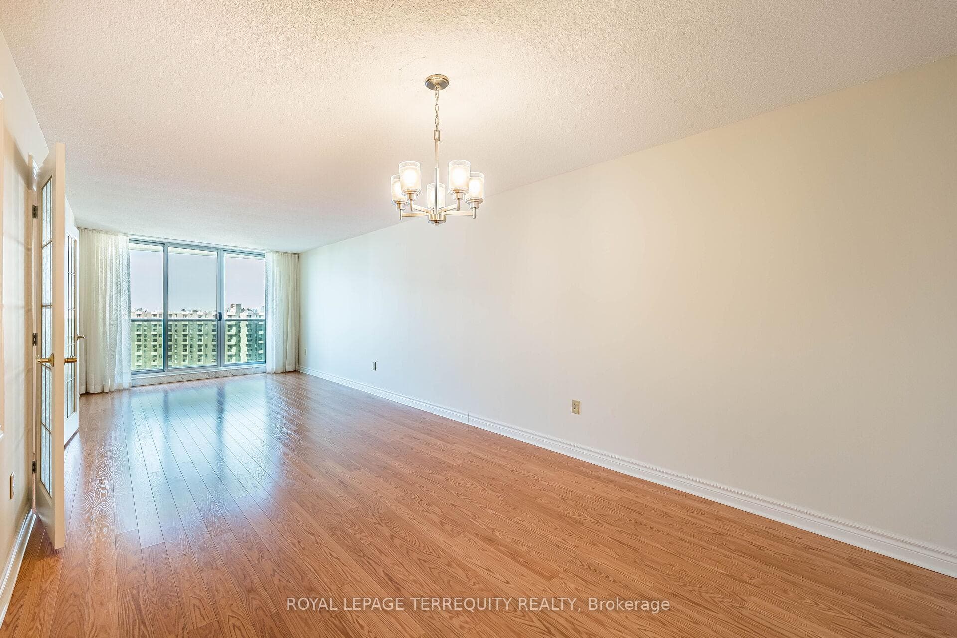 Open-concept Dining & LIving Room