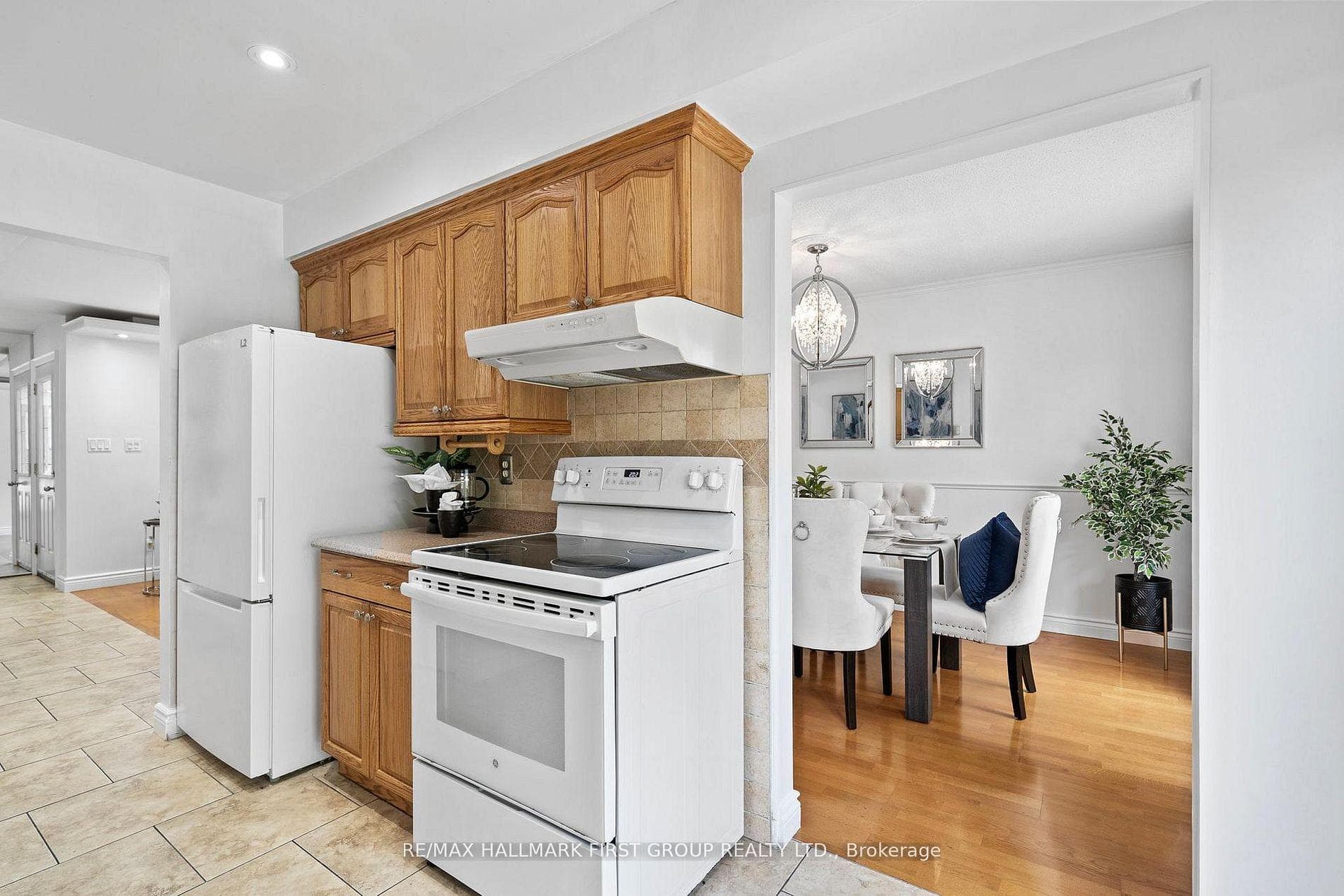543 Dorchester Drive photo 15