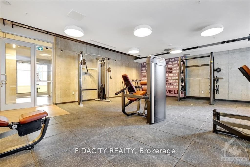 105 Champagne Avenue Unit 719 photo 25