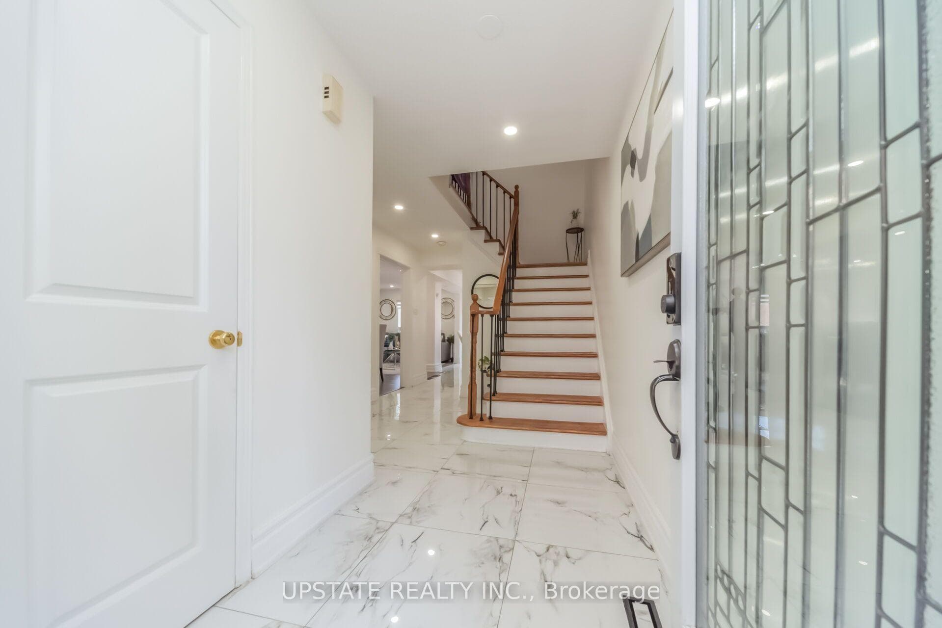 145 Valonia Drive photo 4