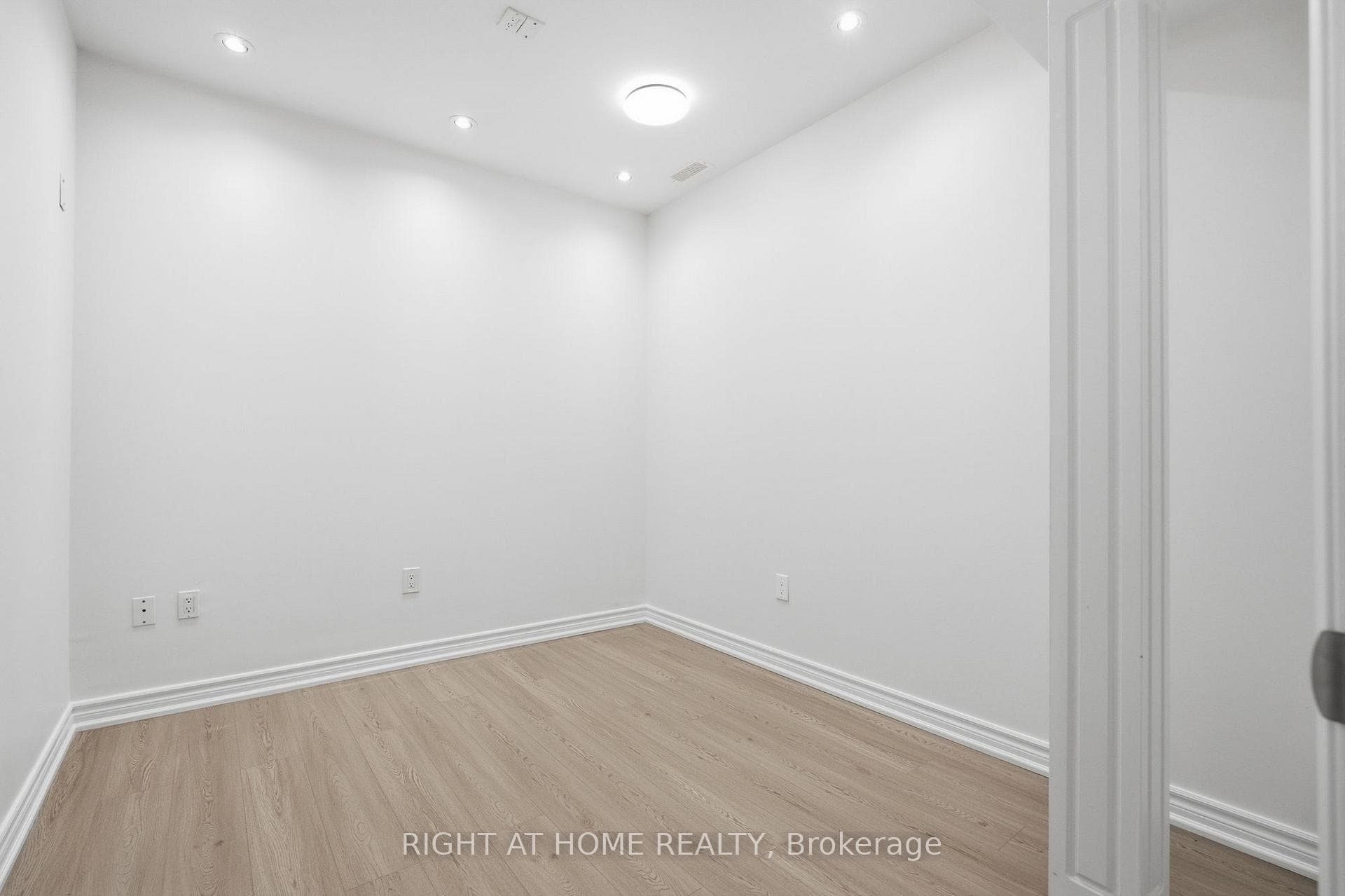 201 Donald Sim Avenue Unit Basement photo 23