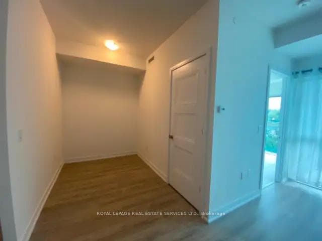 25 Neighbourhood Lane Unit 605 photo 6
