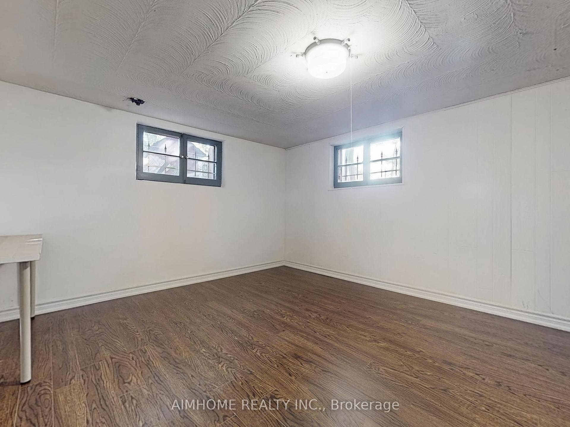 61 Talbot Road photo 33