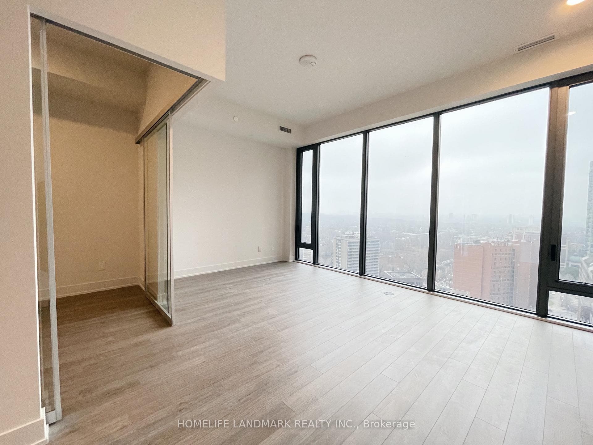 8 Cumberland Street Unit 2107 photo 5