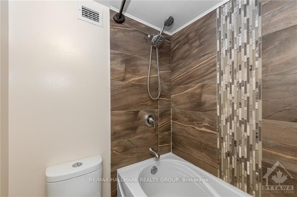 2650 SOUTHVALE Crescent Unit 404 photo 20