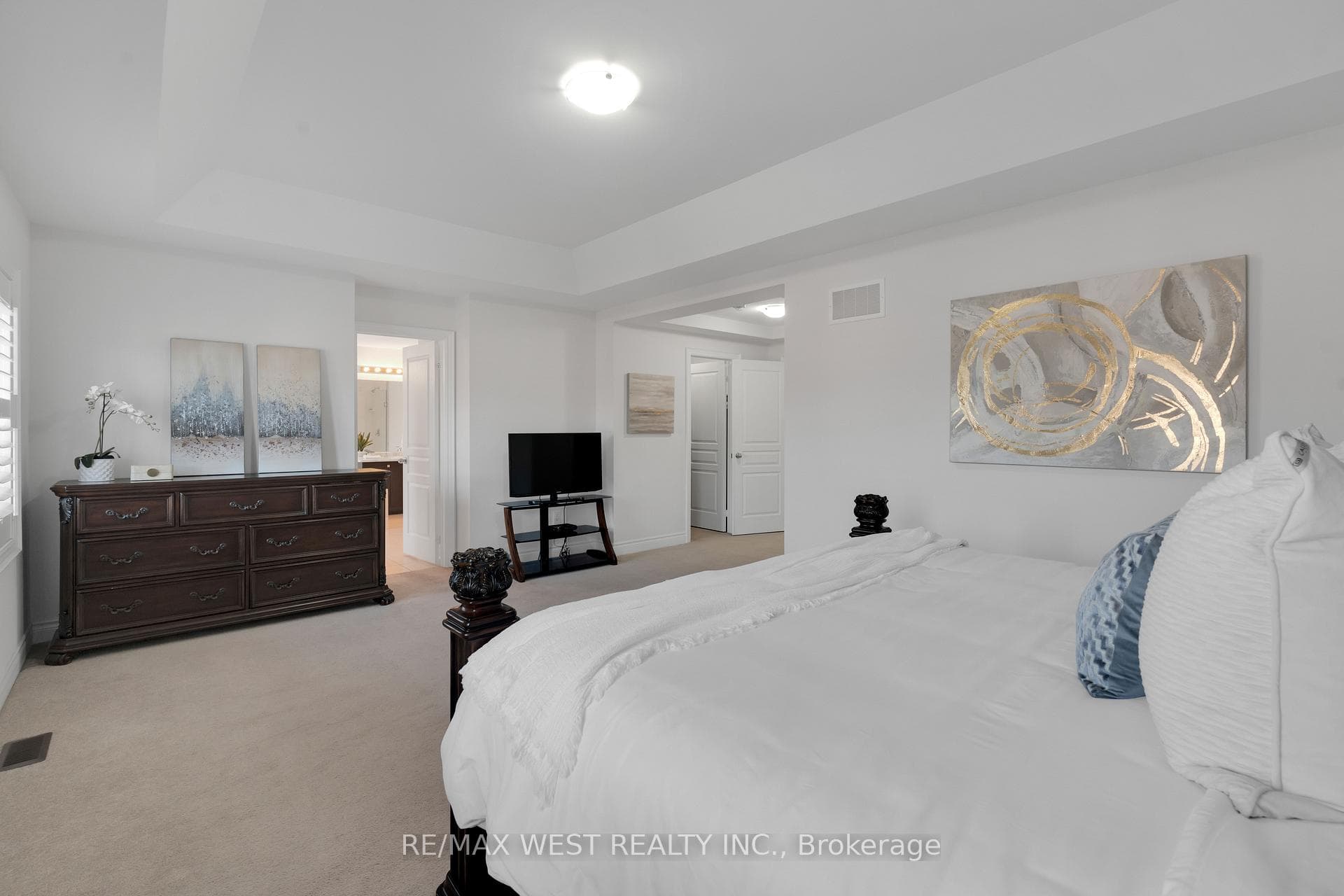 142 Beaconsfield Drive photo 22