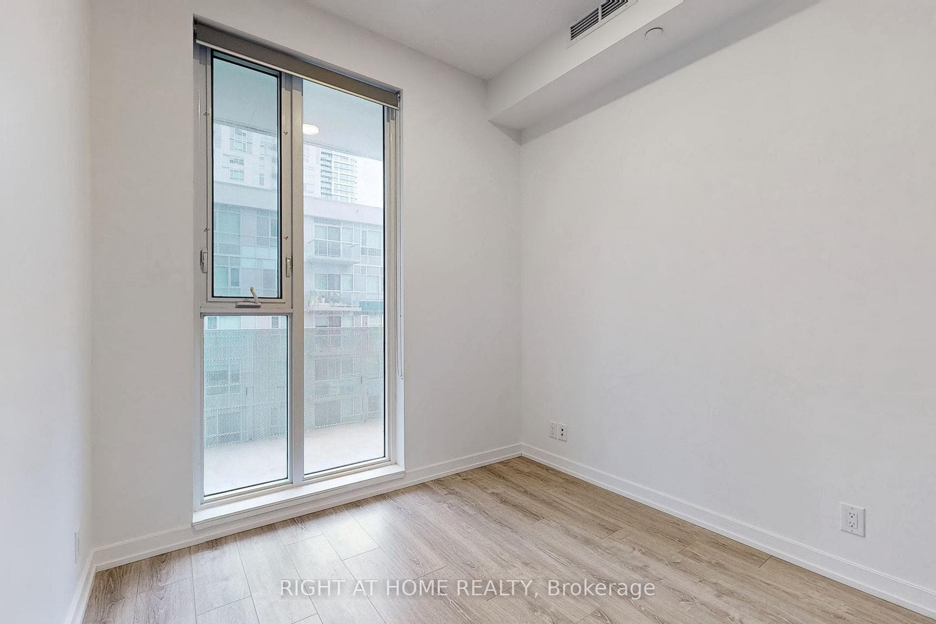 20 Tubman Avenue Unit 707 photo 5