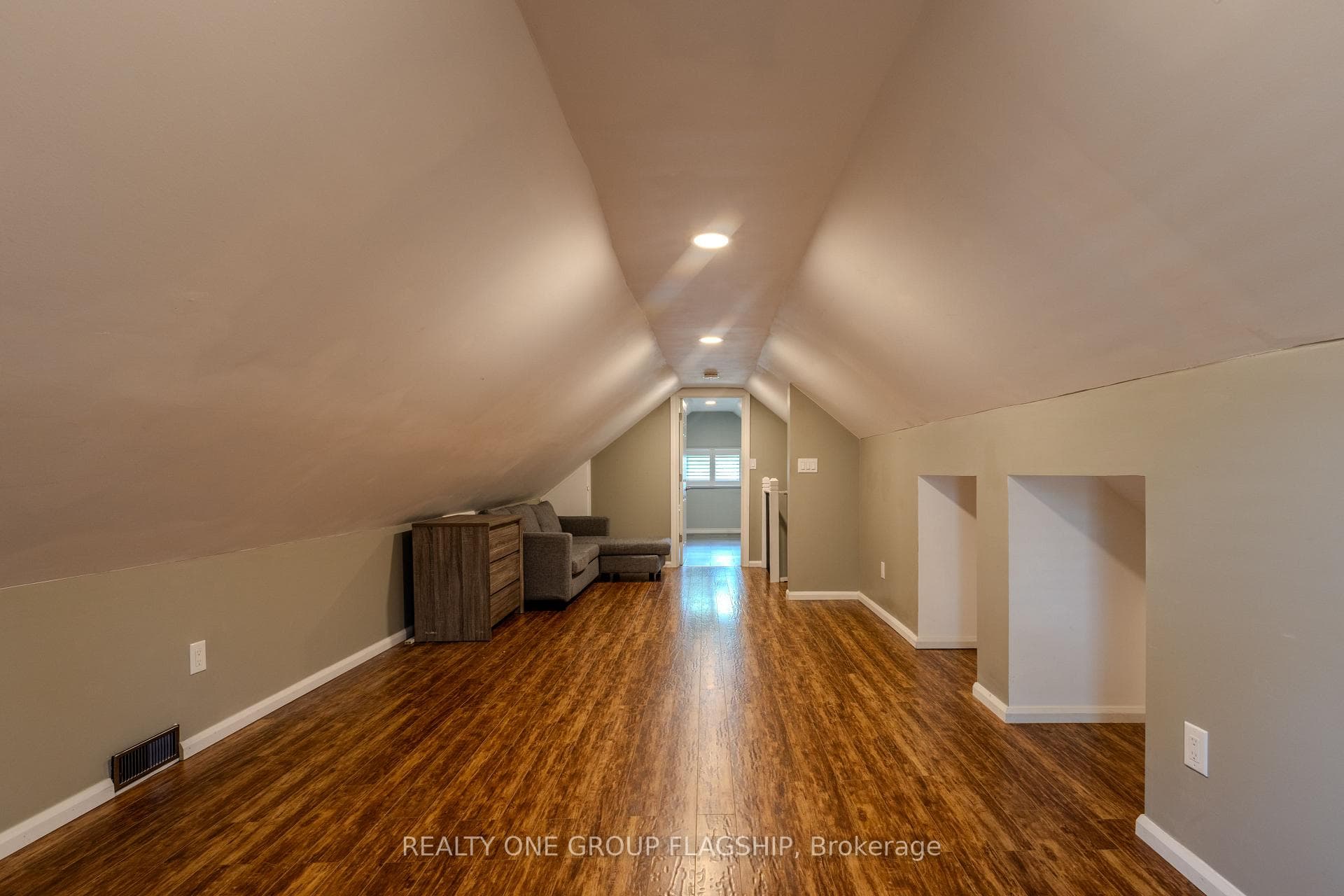 4774 THIRD Avenue photo 20