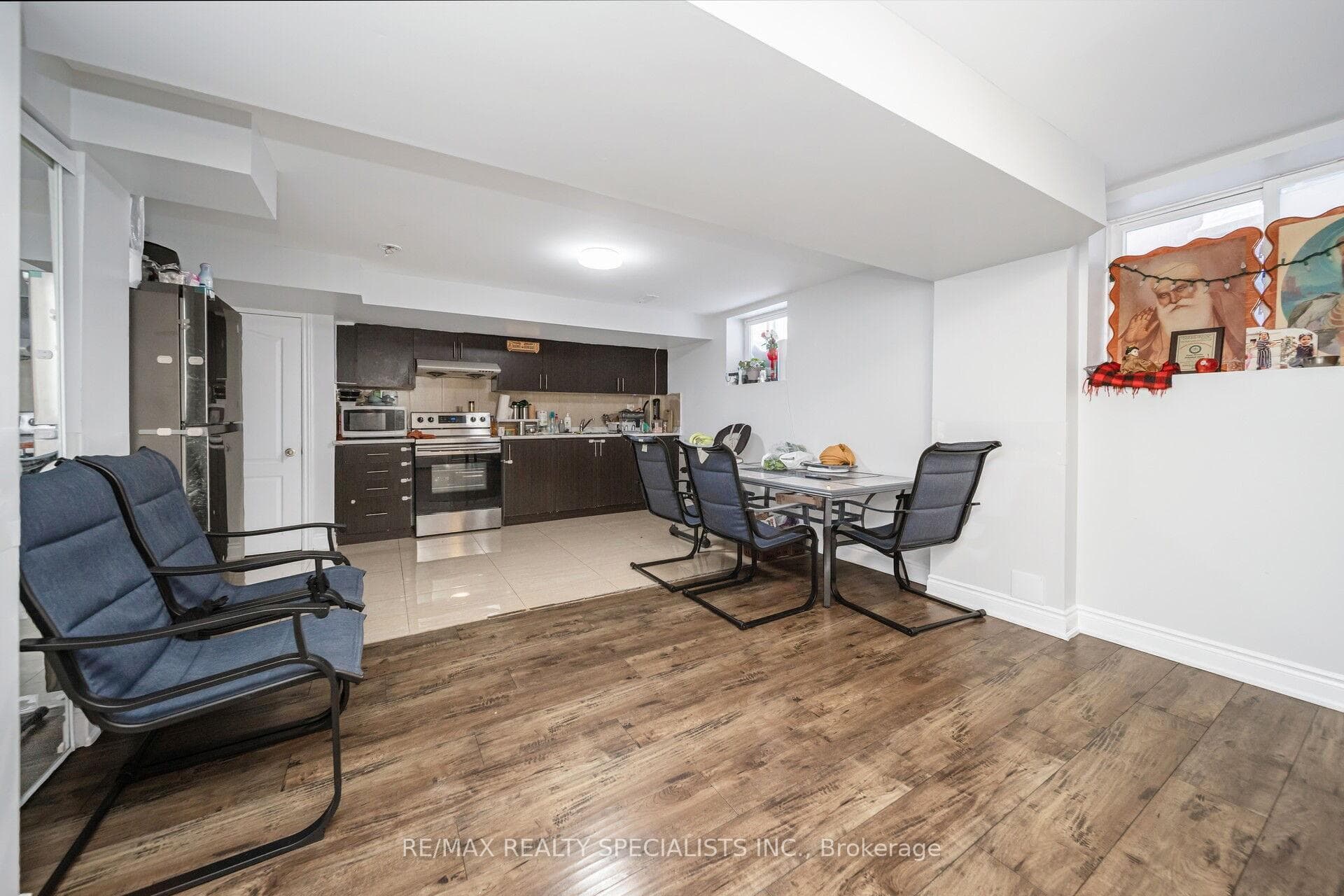 46 Valleybrook Crescent photo 44