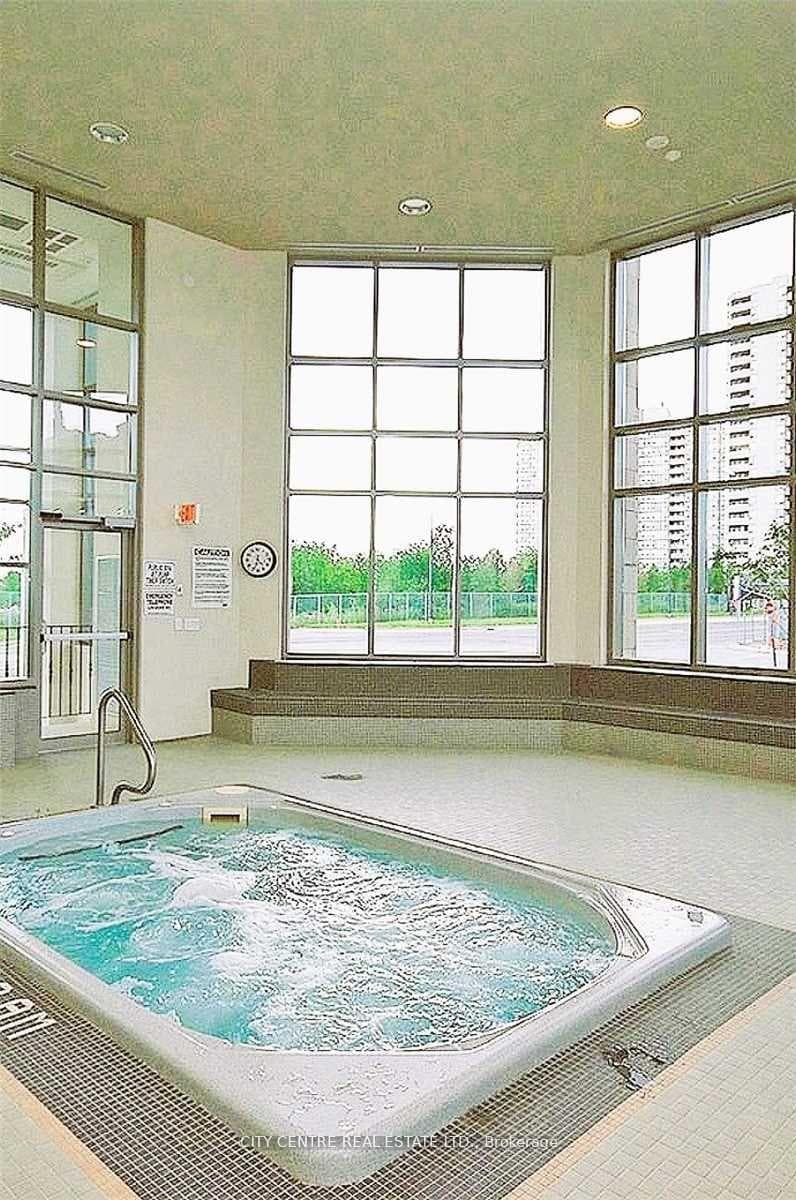 388 Prince Of Wales Drive Unit 307 photo 27