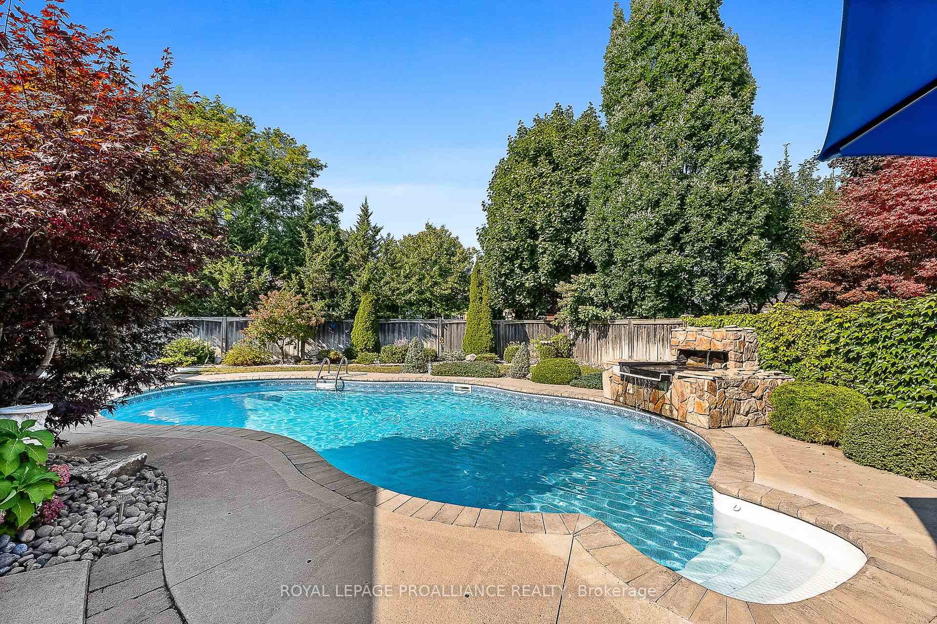 14 Catherine Crescent photo 31