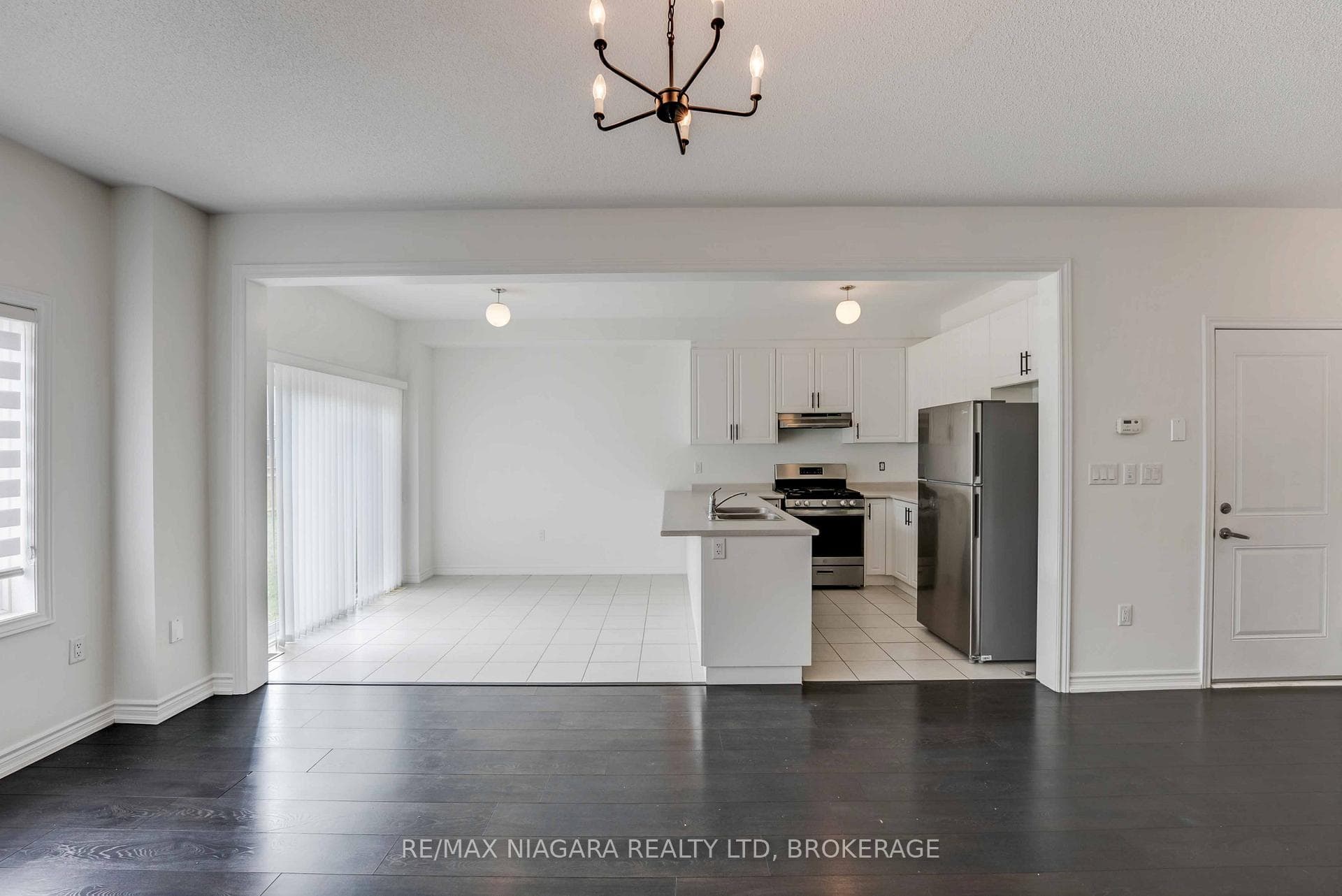 106 Tumblewood Place photo 8