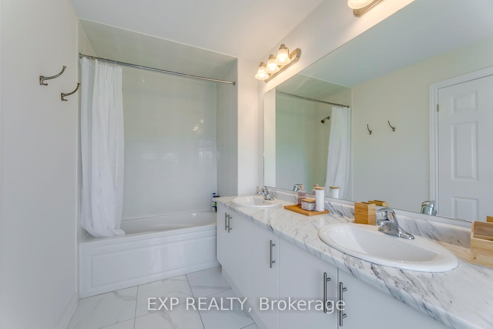 166 Deerpath Drive Unit 46 photo 23