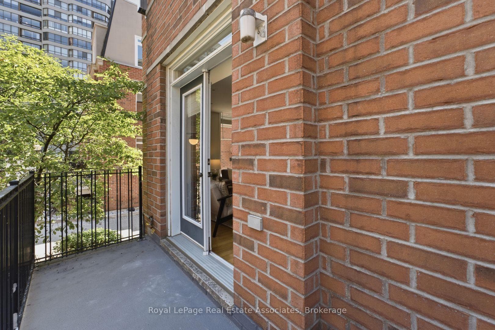 415 Jarvis Street Unit 206 photo 18