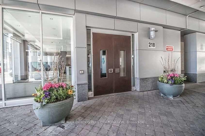 218 Queens Quay N/A Unit 1906 photo 14