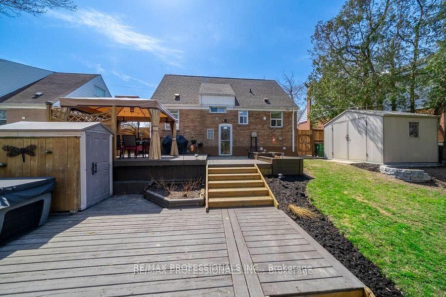 82 Colonial Avenue photo 30