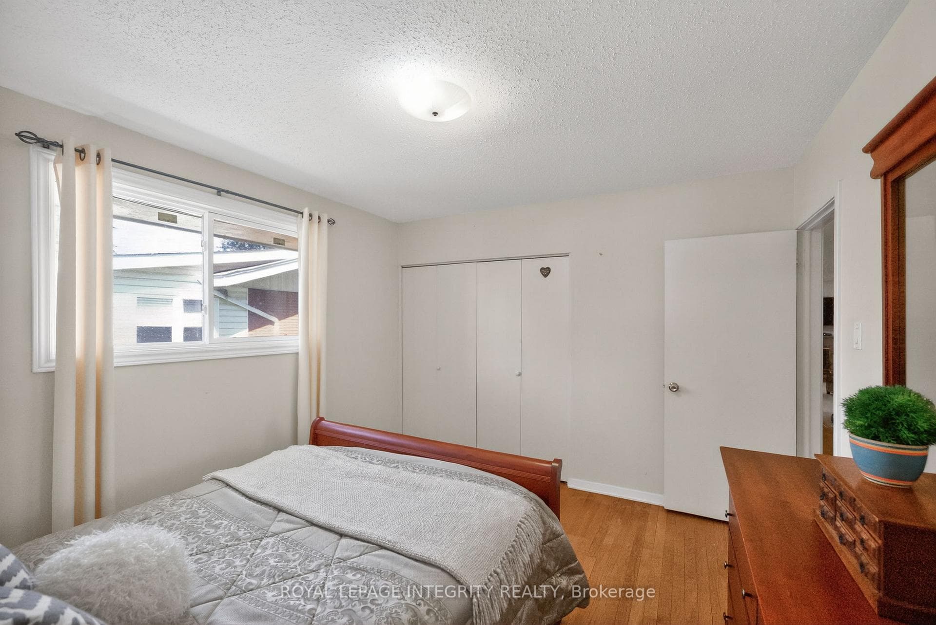 619 Blanchard Crescent photo 21