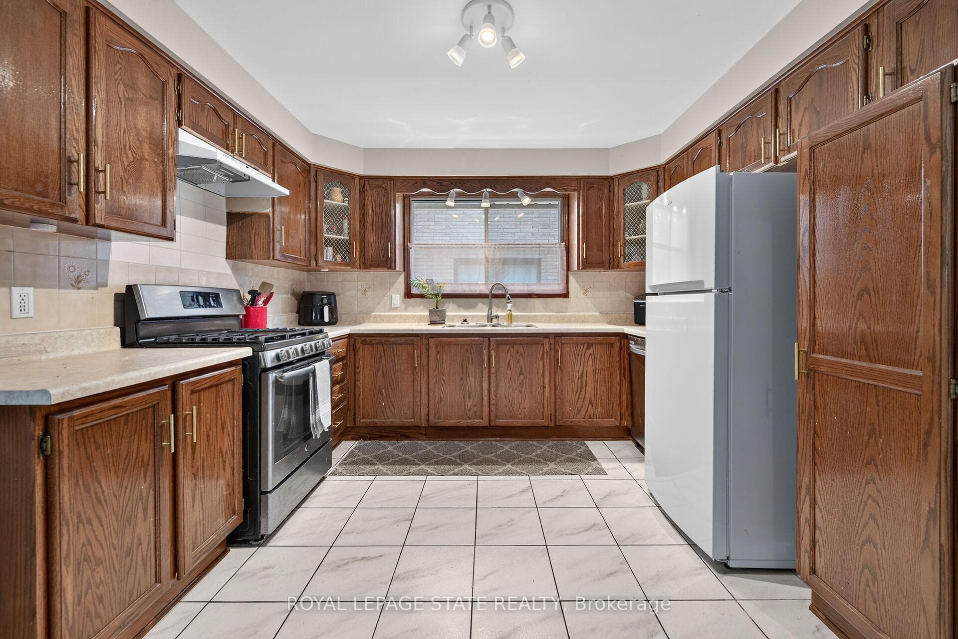 15 Ellen Avenue photo 20