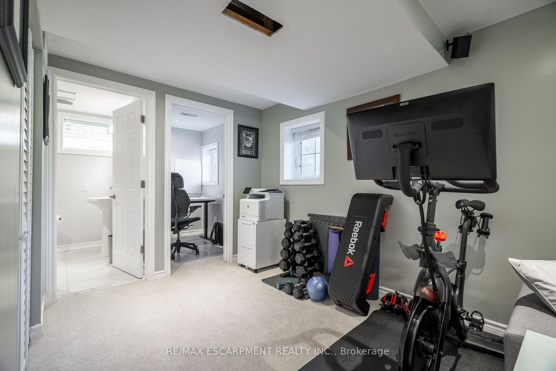 80 Montreal Circle photo 35