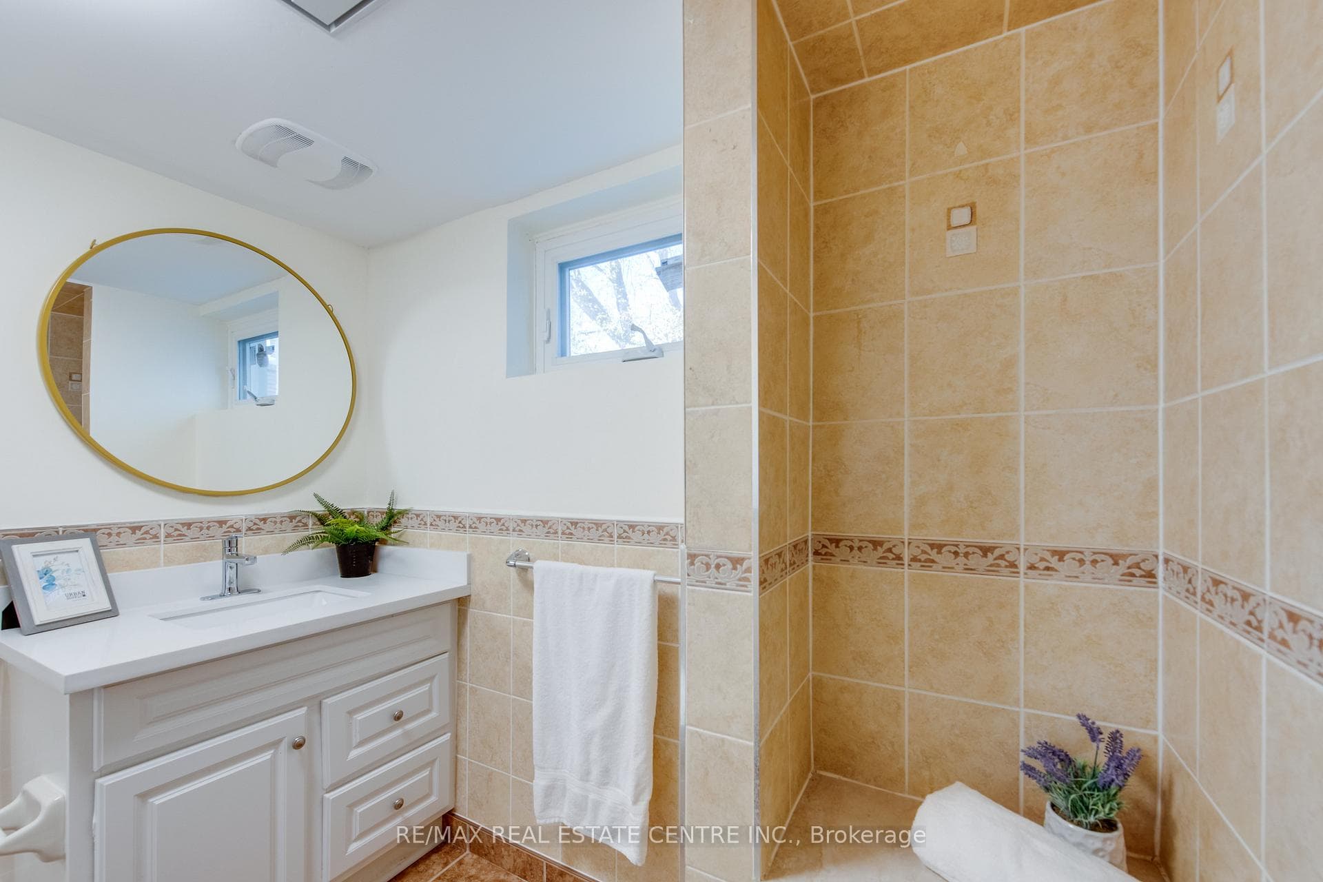 8 Clearview Heights photo 8