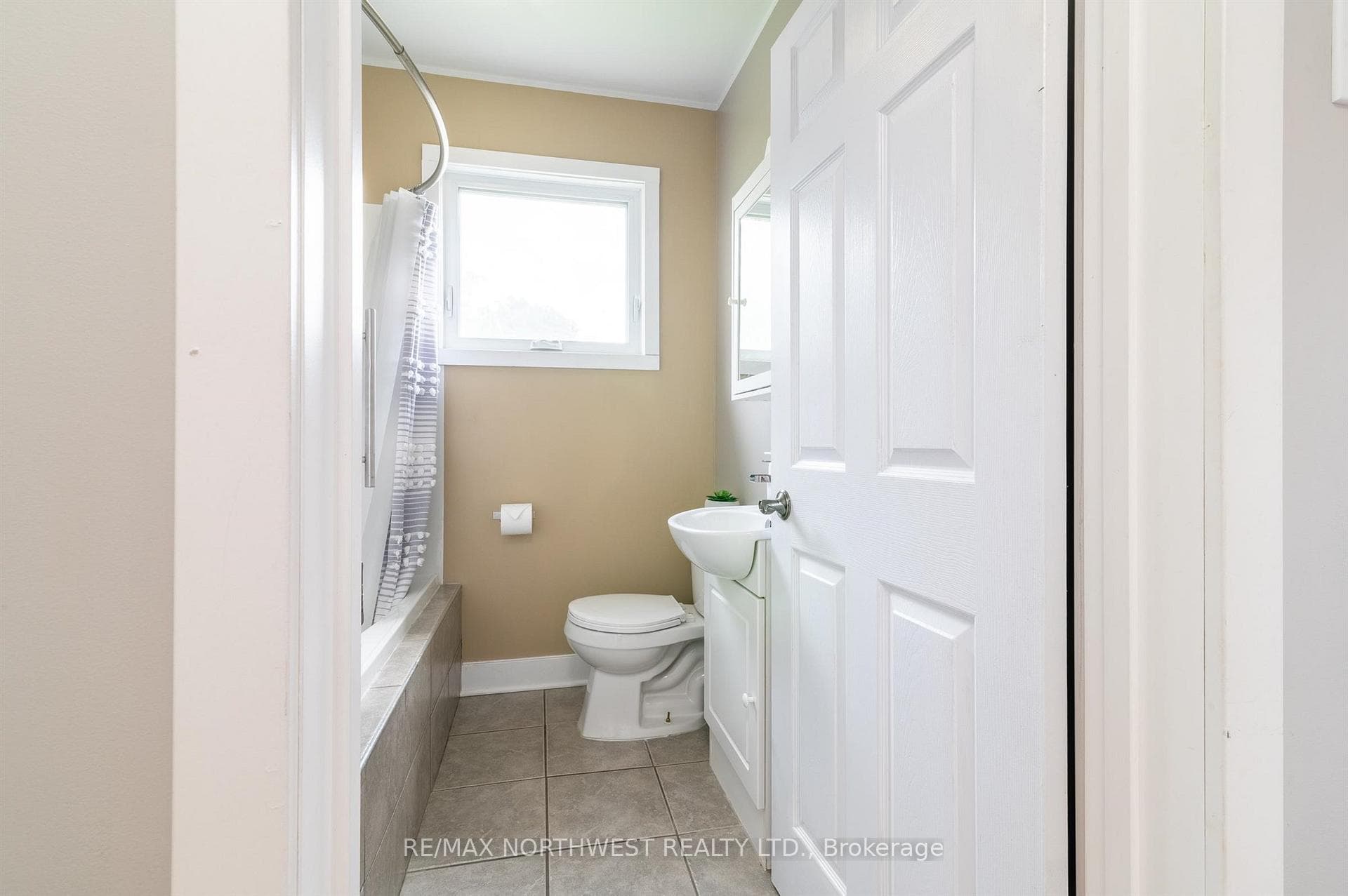 723 13th Avenue photo 12