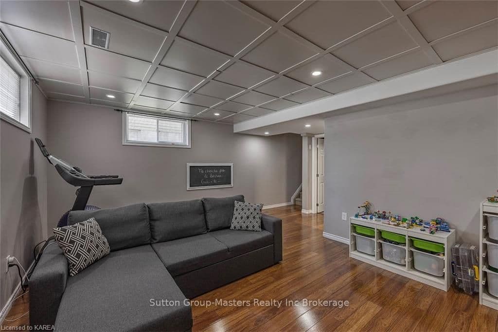 120 SIMURDA Court photo 33