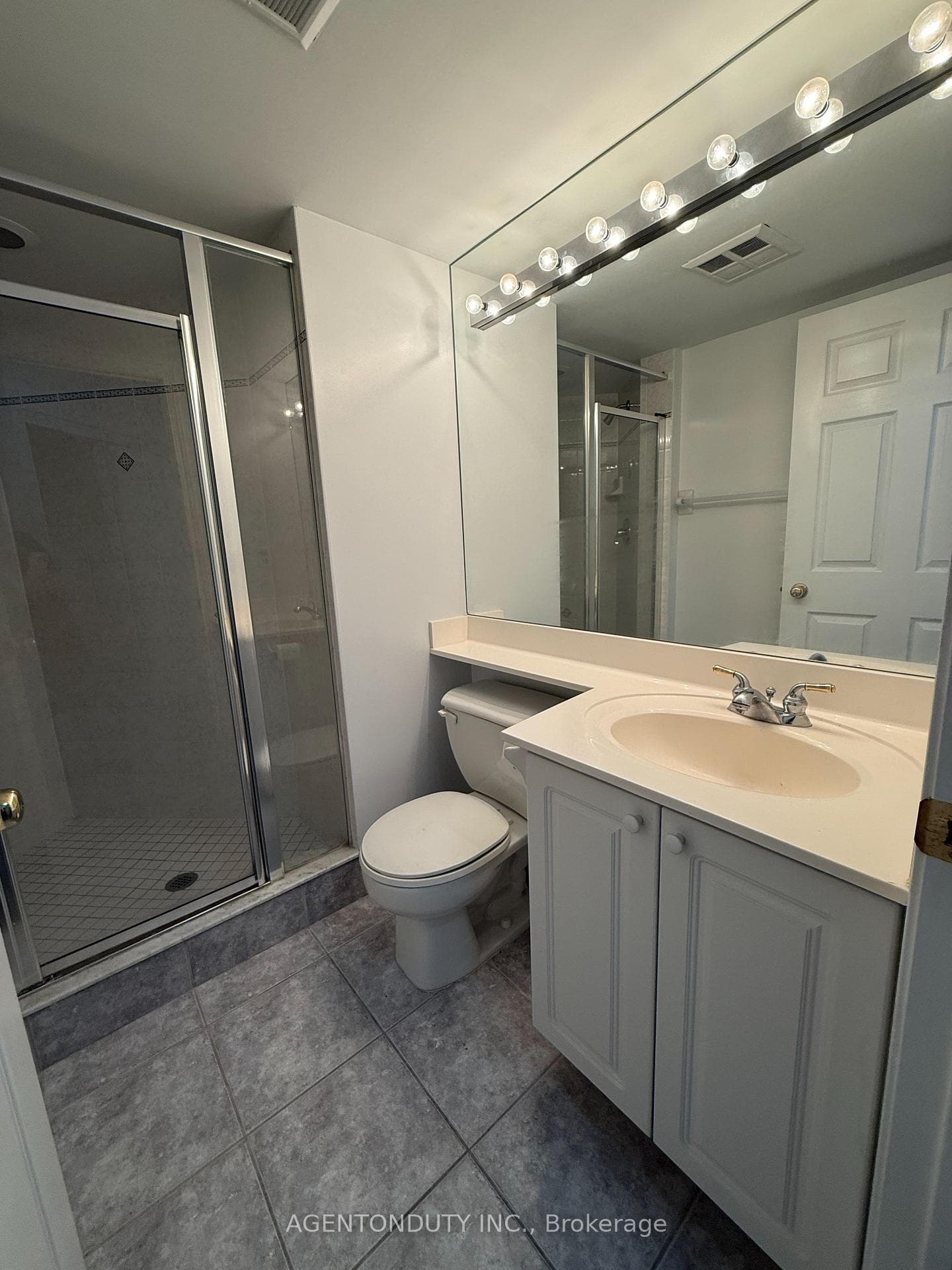 bathroom2