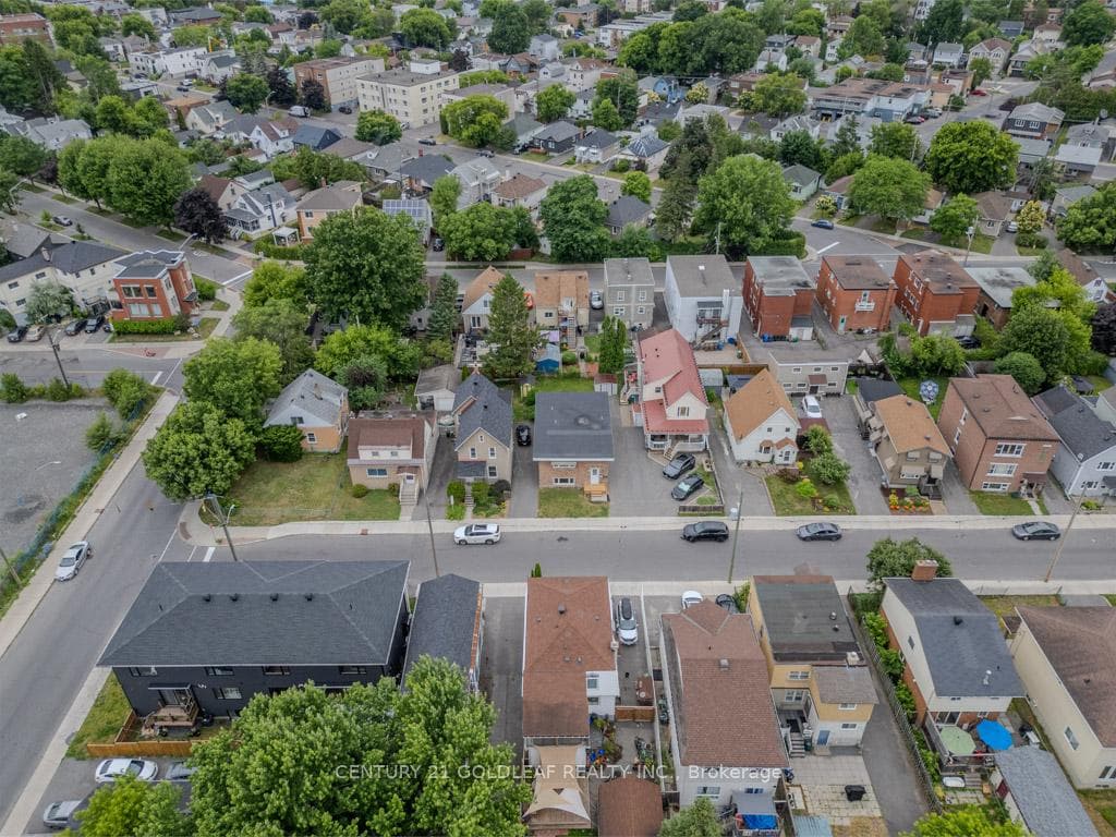 151 Montfort Street photo 35