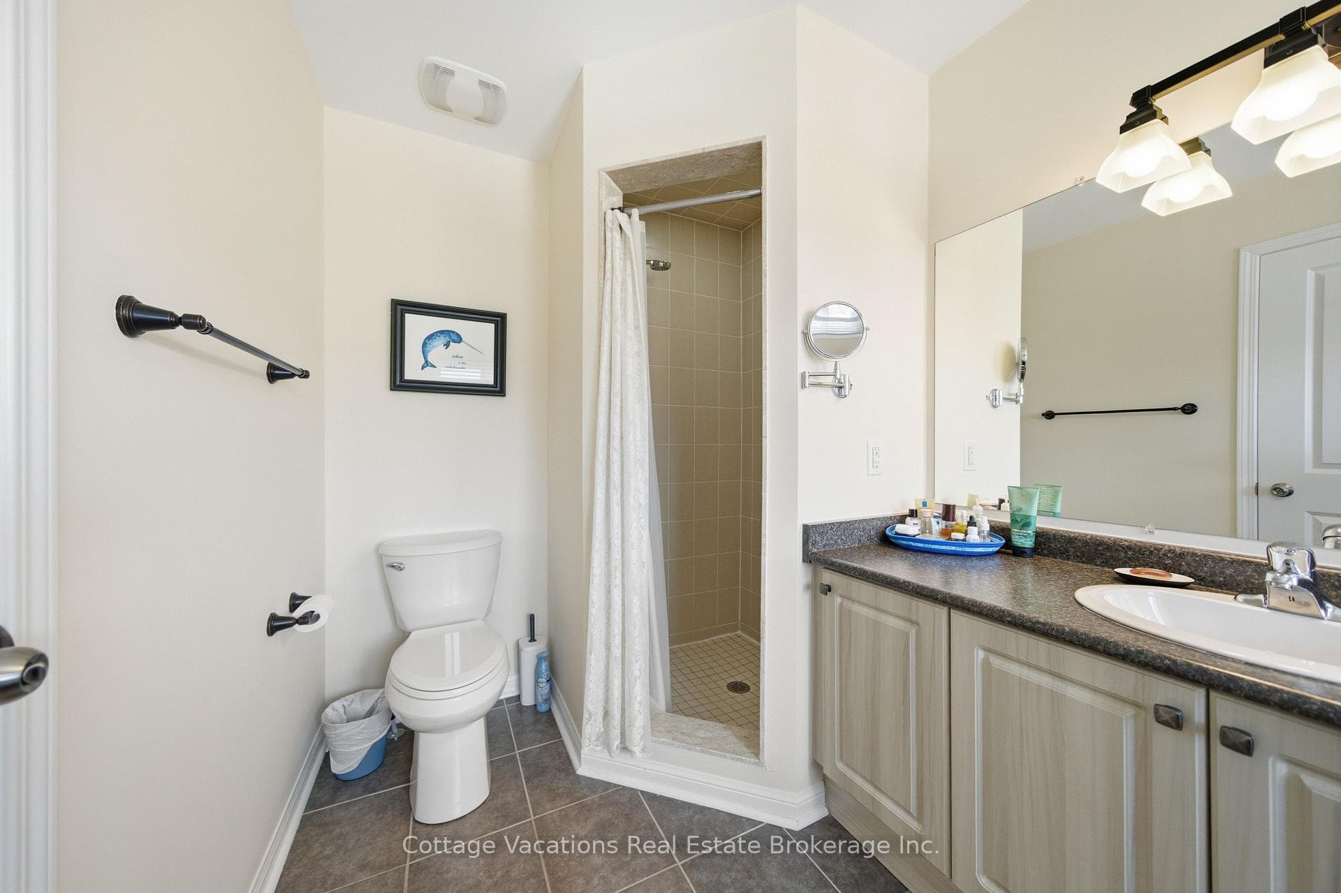 62 Adanac Drive photo 23