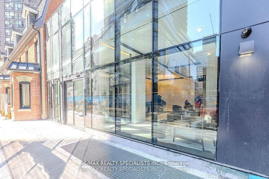 8 Wellesley Street Unit 1101 photo 27