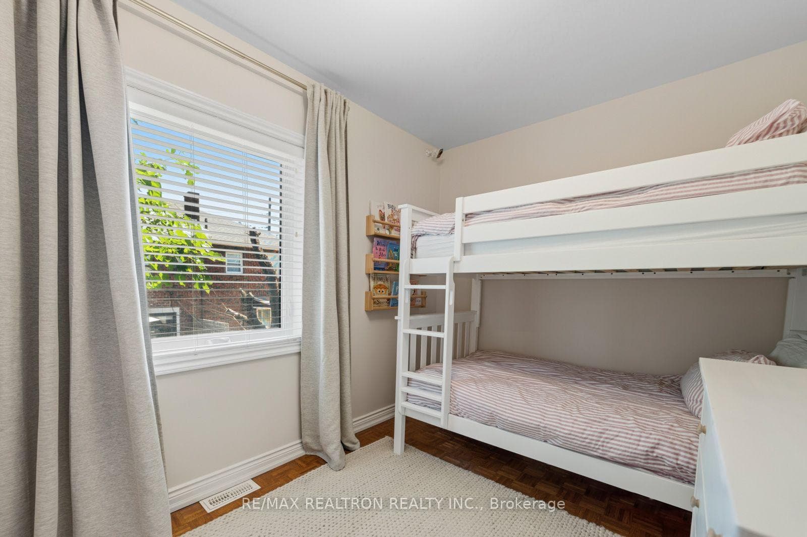4 Normanna Avenue photo 18