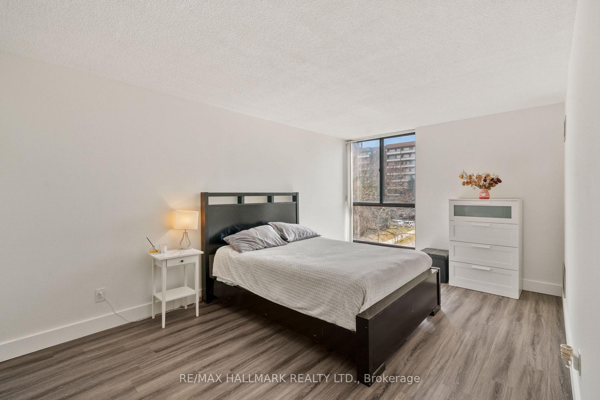 40 Baif Boulevard Unit 406 photo 14
