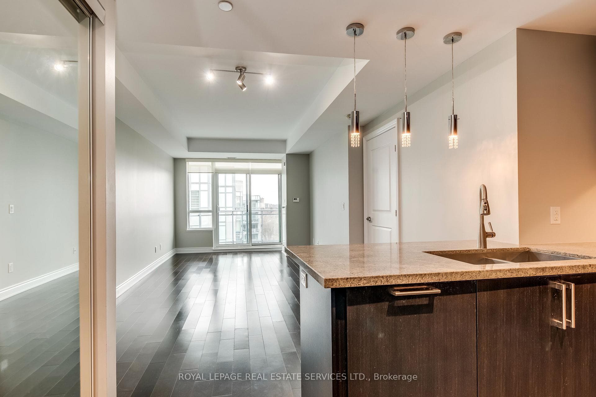 3500 Lakeshore Road Unit 808 photo 16