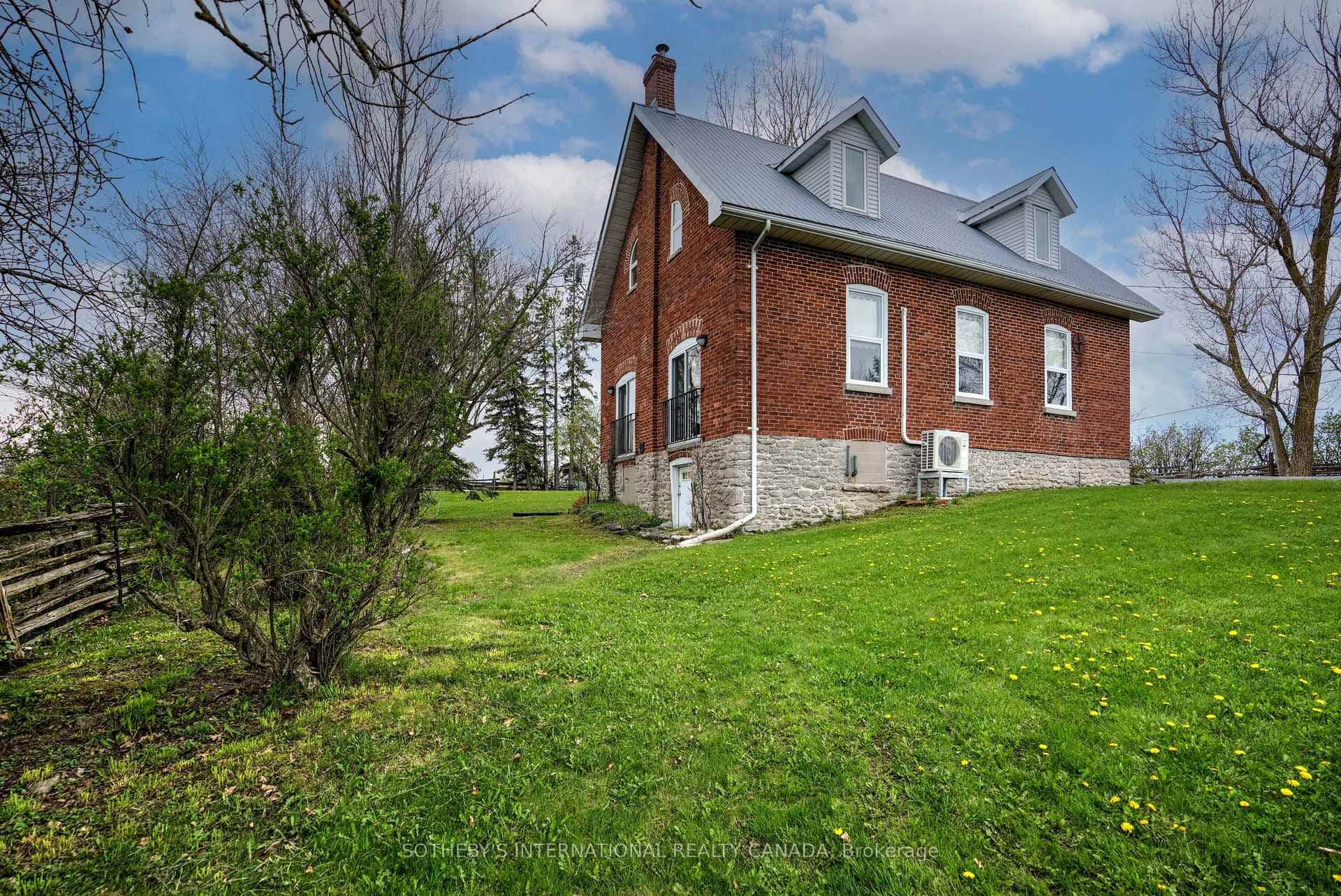 330 Green Road photo 44