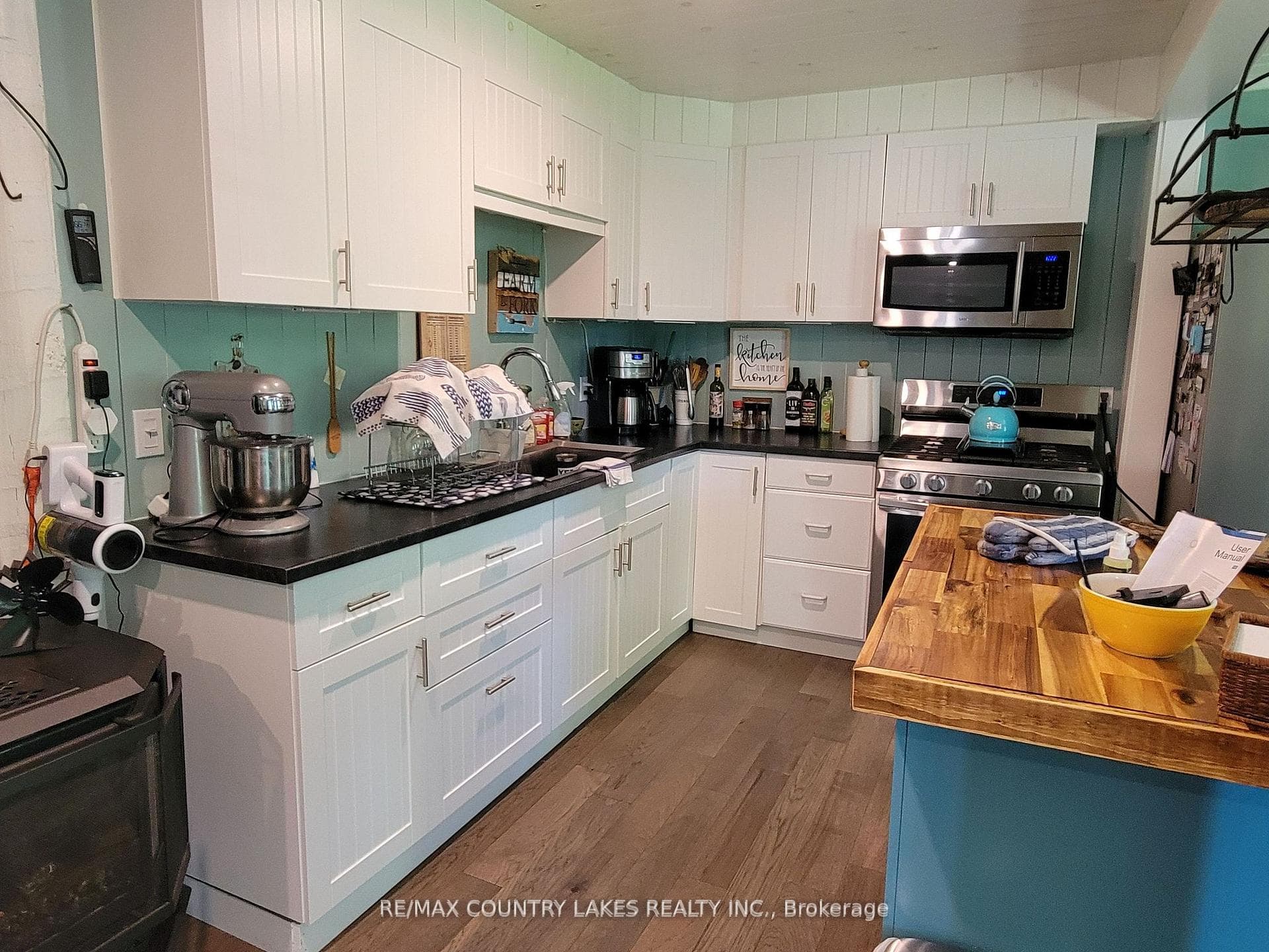 2481 Lakeshore Drive photo 4