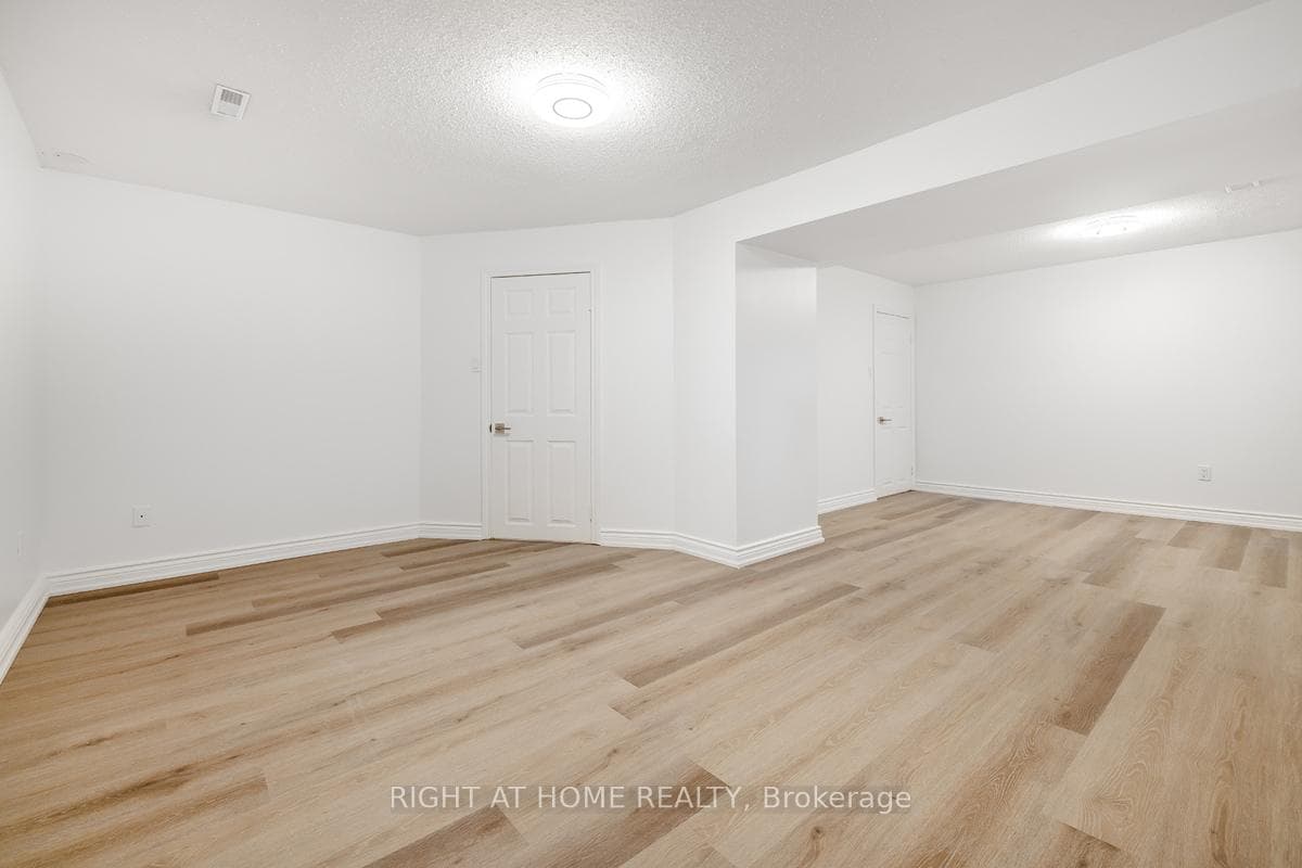 6 Dewbourne Avenue photo 34