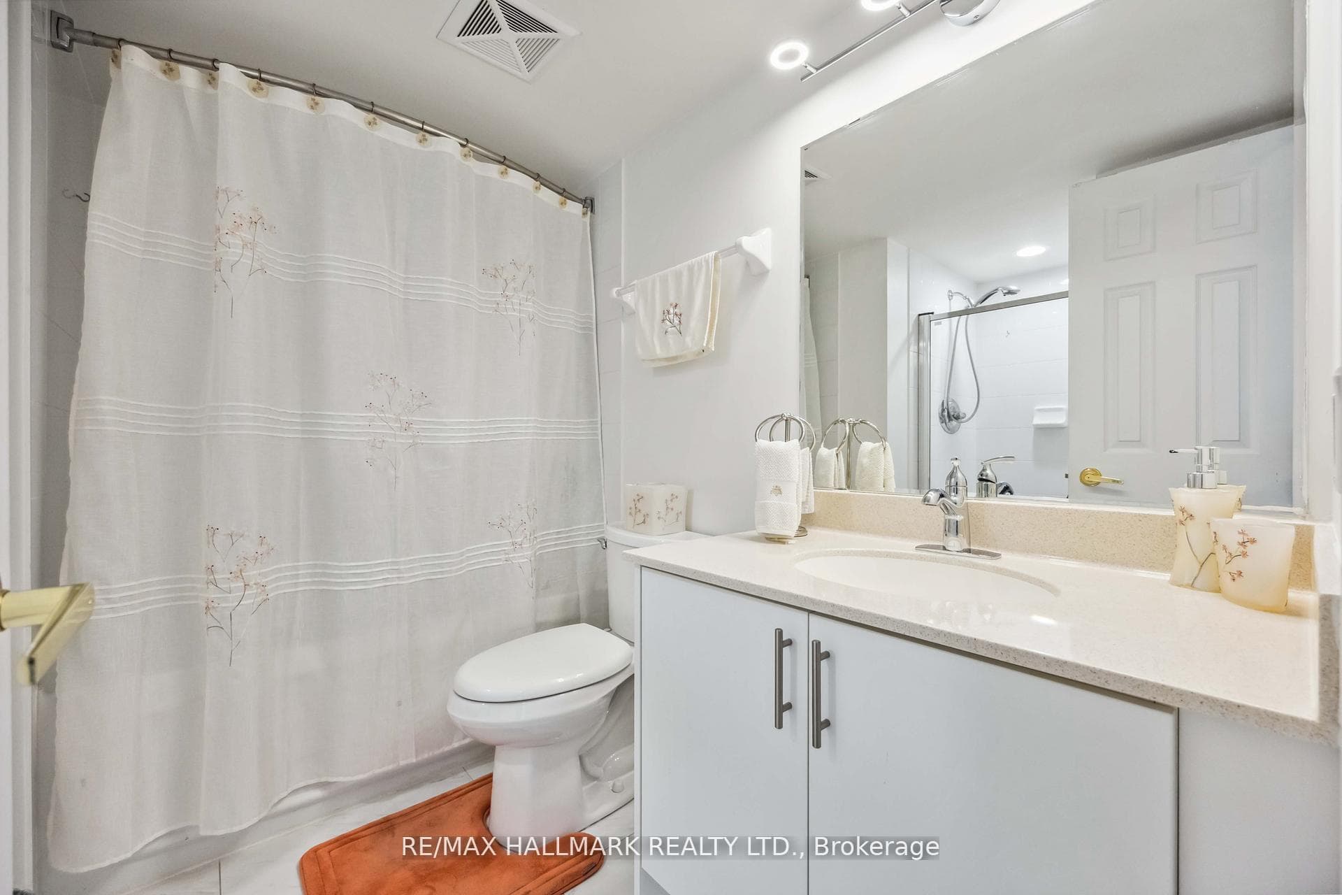 18 Kenaston Gardens Unit 1809 photo 22