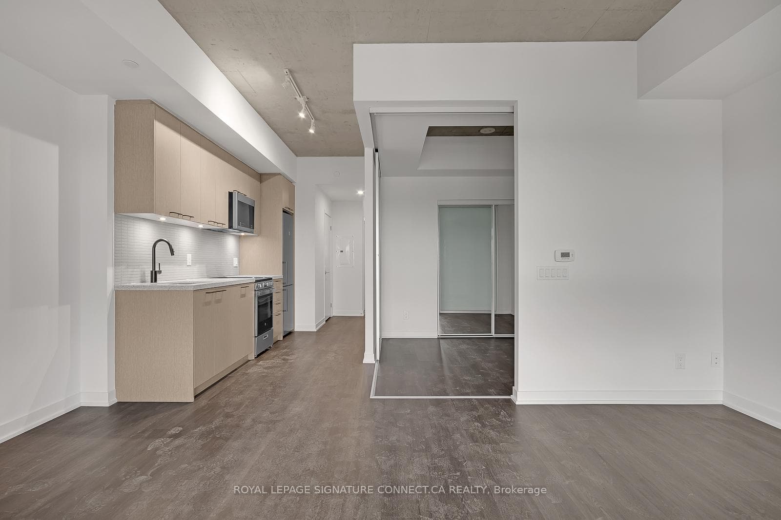 1808 St Clair Avenue Unit 519 photo 22